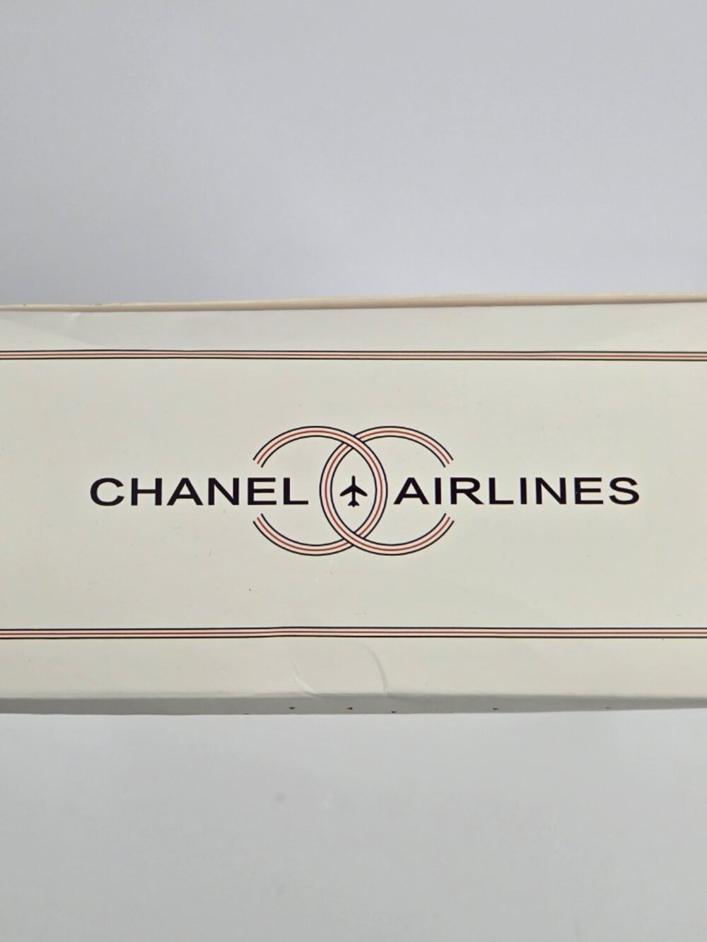 Chanel VIP Gift Airlines Shell Minaudière Clutch White Acrylic Love Logo - Picture 4 of 7
